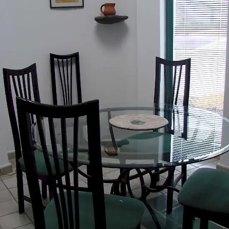 Los Ojos Villa
